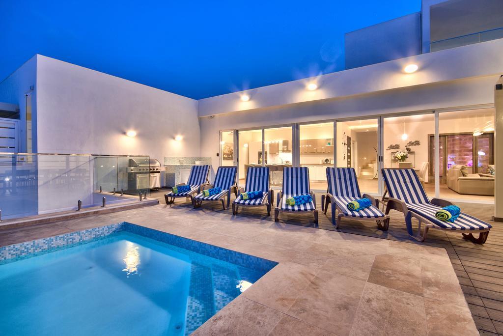 Villa Gaia - Sunset Views, Indoor Heated Pool, Sauna And Games Room Mellieħa Exterior foto