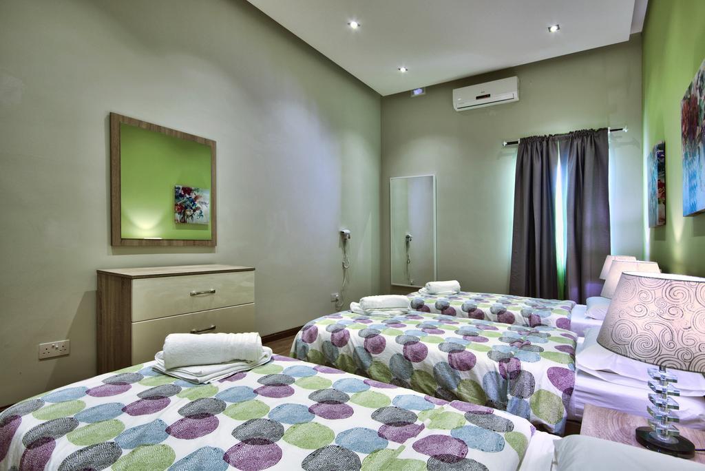 Villa Gaia - Sunset Views, Indoor Heated Pool, Sauna And Games Room Mellieħa Exterior foto