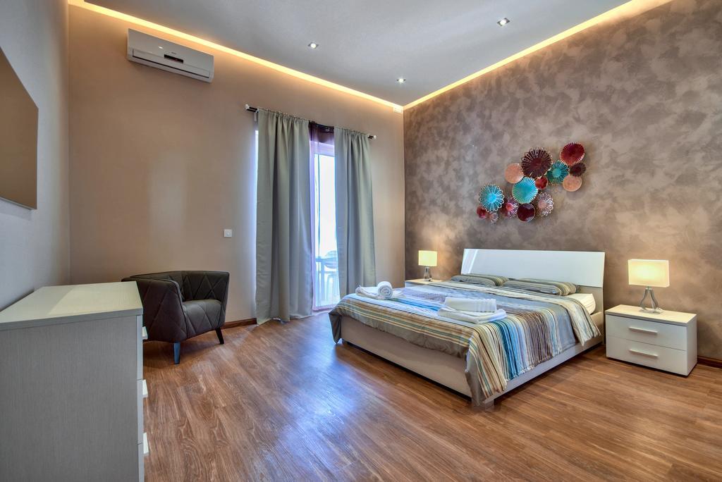 Villa Gaia - Sunset Views, Indoor Heated Pool, Sauna And Games Room Mellieħa Exterior foto