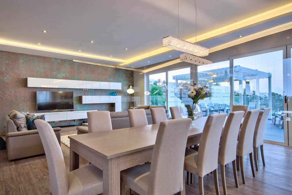 Villa Gaia - Sunset Views, Indoor Heated Pool, Sauna And Games Room Mellieħa Exterior foto